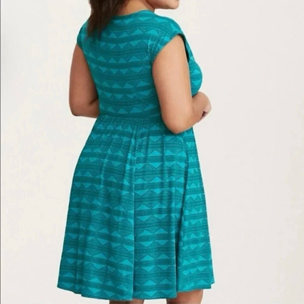 Torrid 00 Women’s Teal Turquoise Black Geometric Chevron Midi Dress - Picture 2 of 13